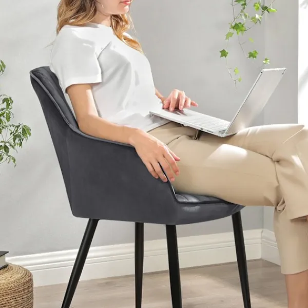 Rootz Living Fåtöljer>Rootz Velvet Dining Chair - Grå Stol - Stoppad sits - Skumstoppning - Pulverlackerade metallben - 62,5 cm x 60 cm x 85 cm